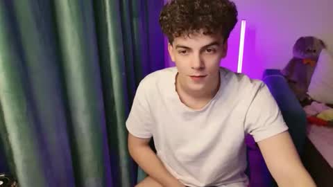 Snapshot of dreamgonetan chatting on 10/06/25, 09:12 dreamgonetan online show from 10/06/25, 09:12