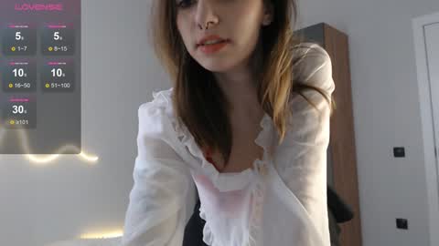  Hello im Eva  online show from 02/07/25, 11:45