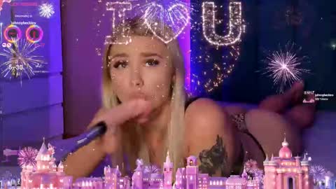 Mila online show from 10/07/25, 06:43