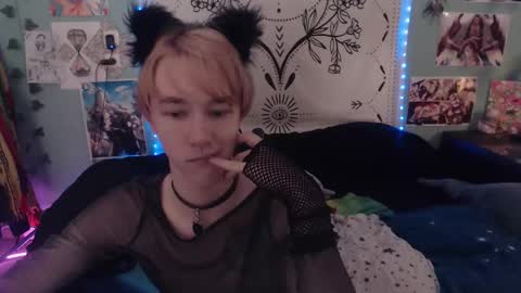 Yukichi online show from 11/26/25, 02:12