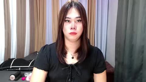 Snapshot of dreammegan chatting on 02/25/25, 10:18 Stacy DONT FORGET TO FOLLOW ME AND THUMBS UP my wife samgrg2 online show from 02/25/25, 10:18