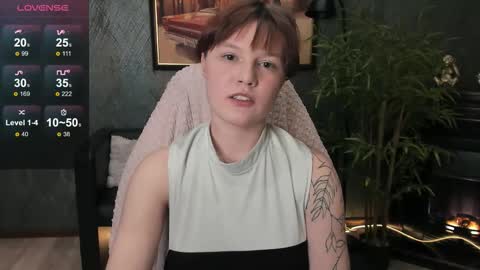 Snapshot of dreammyluna chatting on 11/21/25, 09:35 Luna online show from 11/21/25, 09:35
