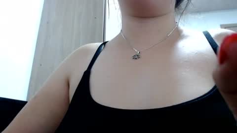 Snapshot of dreams__angel chatting on 06/19/26, 12:37 Catalina online show from 06/19/26, 12:37