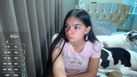 Snapshot of dreams_sophi chatting on 06/22/26, 12:02 Sophia online show from 06/22/26, 12:02