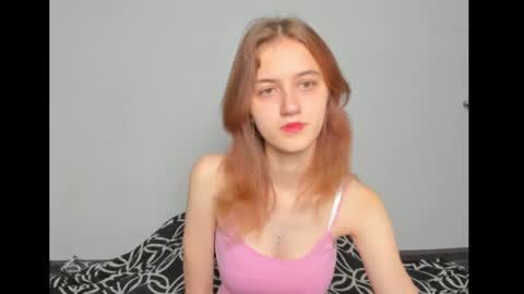 Snapshot of dreamy_pollyyy chatting on 09/30/25, 03:11 dreamy_pollyyy online show from 09/30/25, 03:11