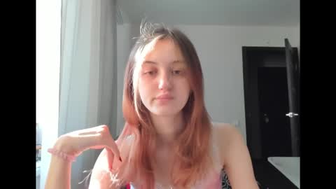 dreamy_pollyyy online show from 02/15/26, 07:51