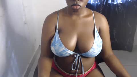 Snapshot of dreamy_wetpussy chatting on 05/24/26, 07:57 BEAUTY online show from 05/24/26, 07:57