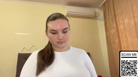 Mila online show from 10/14/25, 07:20