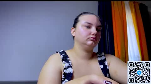 Snapshot of dreamyblushfairy chatting on 06/29/26, 07:25 Mila online show from 06/29/26, 07:25