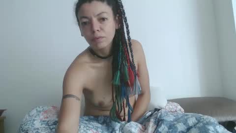 Snapshot of dreamylatina chatting on 11/04/25, 12:59 DreamyLatina online show from 11/04/25, 12:59