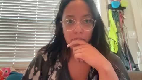 RIRI OR DREAMY online show from 02/08/26, 04:32