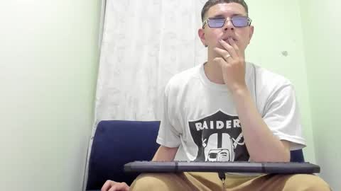 Snapshot of dreyk_eros chatting on 10/31/25, 04:57 dreyk_eros online show from 10/31/25, 04:57