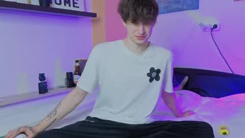 Mark online show from 04/19/26, 02:27