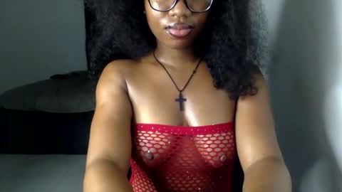 Snapshot of dripping_lunaa chatting on 01/13/26, 04:18 luna online show from 01/13/26, 04:18