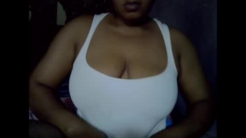 Snapshot of drippingnwet chatting on 05/29/26, 12:03 drippingnwet online show from 05/29/26, 12:03