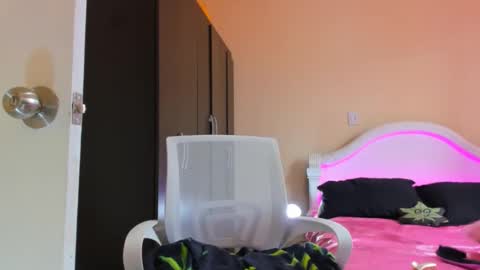 drippyorlove online show from 02/14/25, 07:12