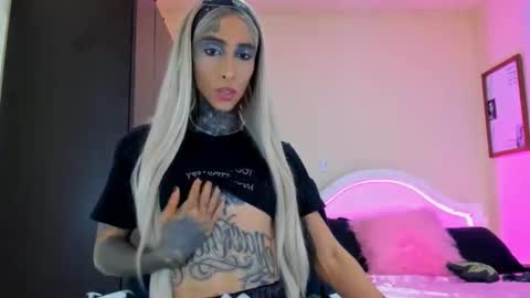 drippyorlove online show from 02/18/25, 11:41