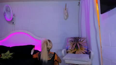 drippyorlove online show from 09/24/25, 02:09