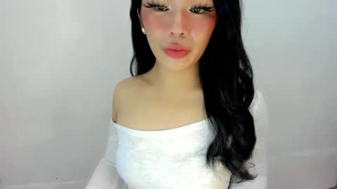 miss. Erika online show from 09/15/25, 08:09