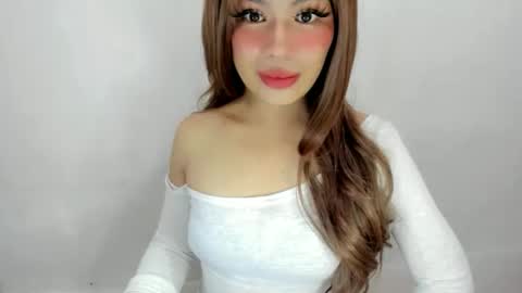 miss. Erika online show from 10/05/25, 07:28