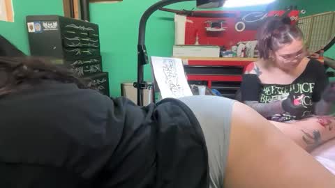 Drizzypeach602 online show from 04/15/26, 06:31