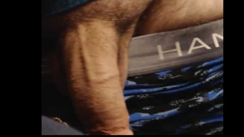 Snapshot of drmbigg chatting on 11/08/25, 04:12 Hello Hope you enjoy what you see. I love attention in dirty talk and tips thickcock edging precum dirtyTalk C2C online show from 11/08/25, 04:12