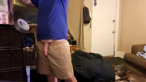 Snapshot of drmbigg chatting on 04/17/26, 01:41 Hello Hope you enjoy what you see. I love attention in dirty talk and tips thickcock edging precum dirtyTalk C2C online show from 04/17/26, 01:41