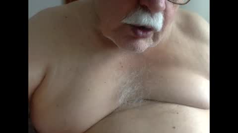 Snapshot of drnick069 chatting on 12/04/25, 02:26 drnick069 online show from 12/04/25, 02:26