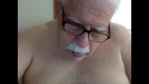 Snapshot of drnick069 chatting on 04/25/26, 04:04 drnick069 online show from 04/25/26, 04:04