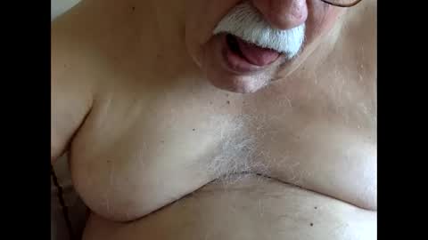 Snapshot of drnick069 chatting on 05/20/26, 02:34 drnick069 online show from 05/20/26, 02:34