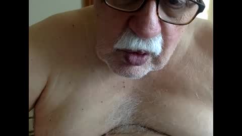 Snapshot of drnick069 chatting on 05/25/26, 04:35 drnick069 online show from 05/25/26, 04:35