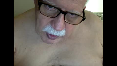 Snapshot of drnick069 chatting on 06/05/26, 04:02 drnick069 online show from 06/05/26, 04:02