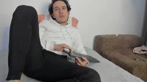 Snapshot of drod6621 chatting on 09/30/25, 02:38 CamiSanti online show from 09/30/25, 02:38