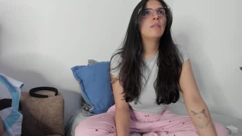 Snapshot of drod6621 chatting on 02/05/26, 02:27 CamiSanti online show from 02/05/26, 02:27