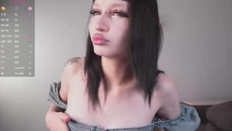 Luna online show from 12/01/25, 05:12