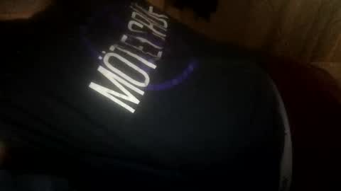 Snapshot of duff87 chatting on 11/19/25, 10:26 duff87 online show from 11/19/25, 10:26