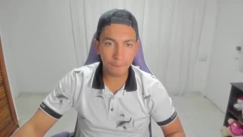 Snapshot of duilber chatting on 11/01/25, 03:36 Duilber online show from 11/01/25, 03:36