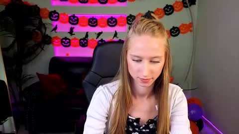 Snapshot of duimovochka chatting on 10/29/25, 09:22 duimovochka online show from 10/29/25, 09:22