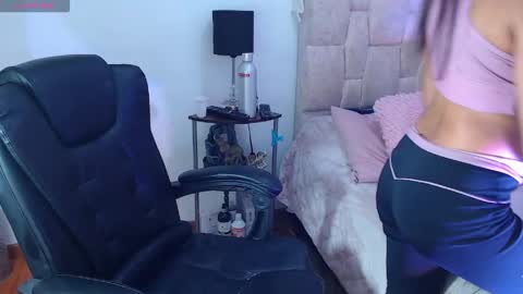 Charlotte online show from 04/17/26, 02:58