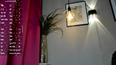 dulce__fiore07 online show from 11/16/25, 12:22