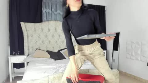 Dulce Alexandra online show from 04/30/26, 01:45