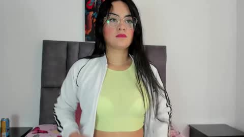 Snapshot of dulce_amg chatting on 01/21/25, 01:11 Dulce amg online show from 01/21/25, 01:11