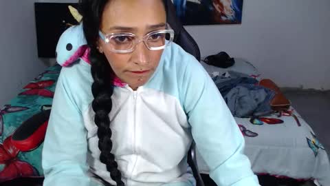 dulce_candy98 online show from 01/15/26, 11:08