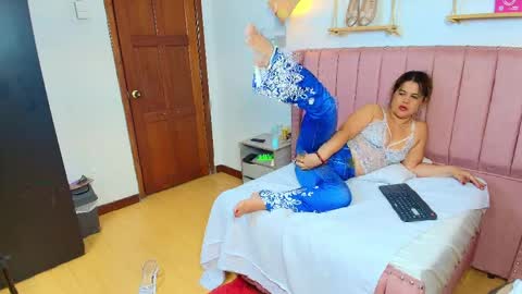   online show from 04/08/26, 03:56