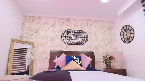 Snapshot of dulce_harmonny chatting on 11/18/25, 01:04 DULCE online show from 11/18/25, 01:04