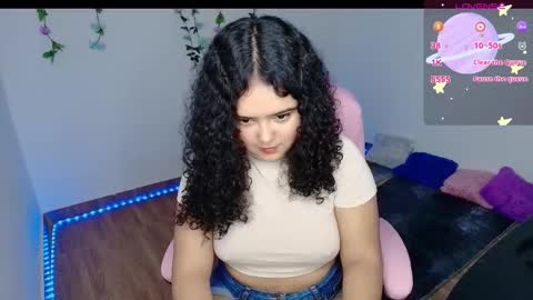 Snapshot of dulce_julieta_ chatting on 12/12/24, 07:26 Dulce online show from 12/12/24, 07:26