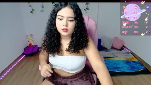 Snapshot of dulce_julieta_ chatting on 01/20/25, 07:46 Dulce online show from 01/20/25, 07:46