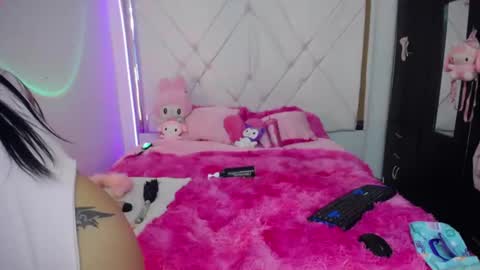 dulce_kiy online show from 10/15/25, 05:40