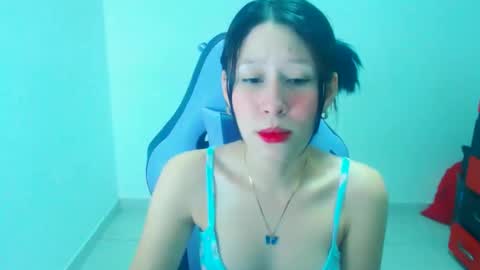 dulce_mauren online show from 12/16/25, 06:29