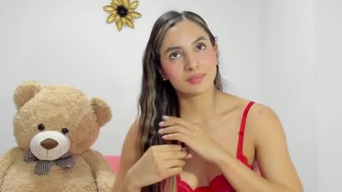 Snapshot of dulce_roberts_ chatting on 12/11/24, 03:37 Dulce online show from 12/11/24, 03:37